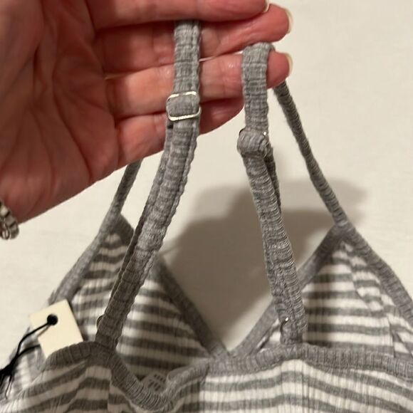 NWT Forever 21 szS Adjustable straps faux wrap high waisted grey white jumpsuit - Picture 4 of 12